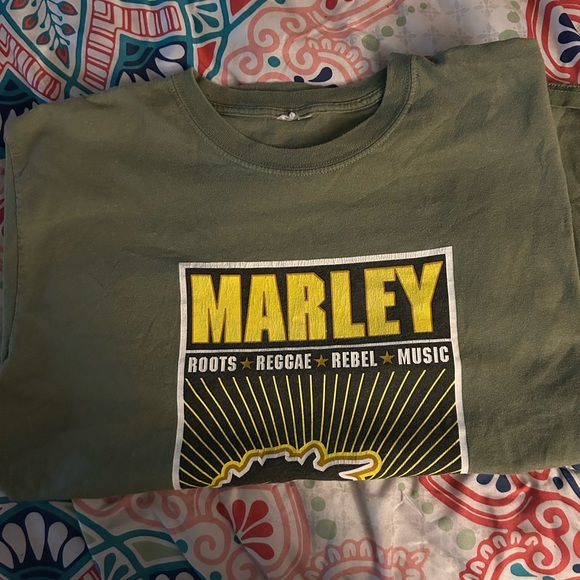 Vintage Bob Marley shirt. Size L - Picture 3 of 3